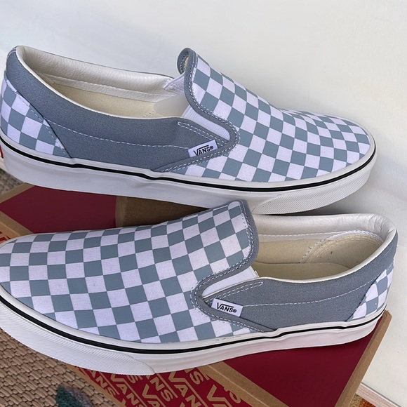 Vans Men’s Classic Slip-On
Color Theory Checkerboard
VN000BVZDSB
Sneakers - Picture 11 of 16